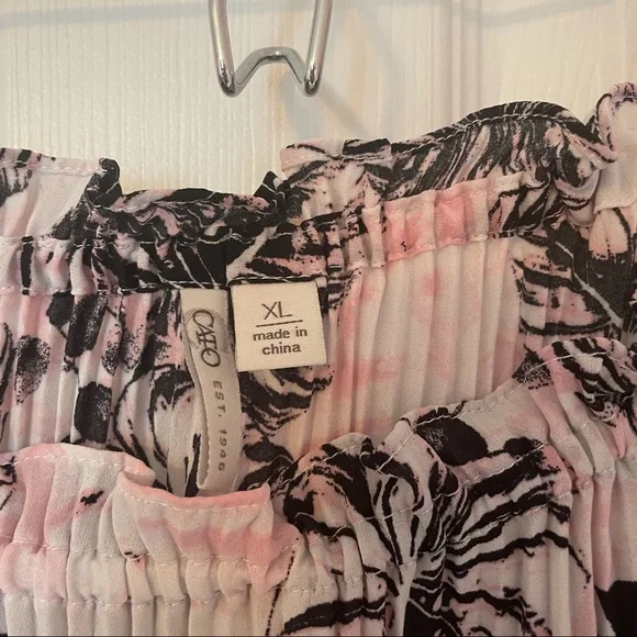 Flowy Off Shoulder Blouse - Picture 6 of 6